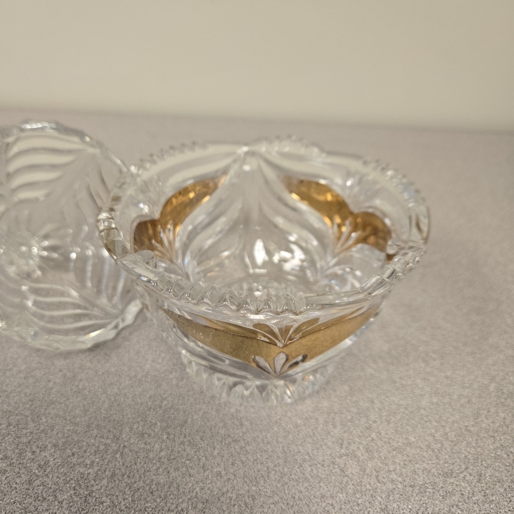Crystal Lidded Candy Dish with Gold Detail Vintage - Picture 2 of 7